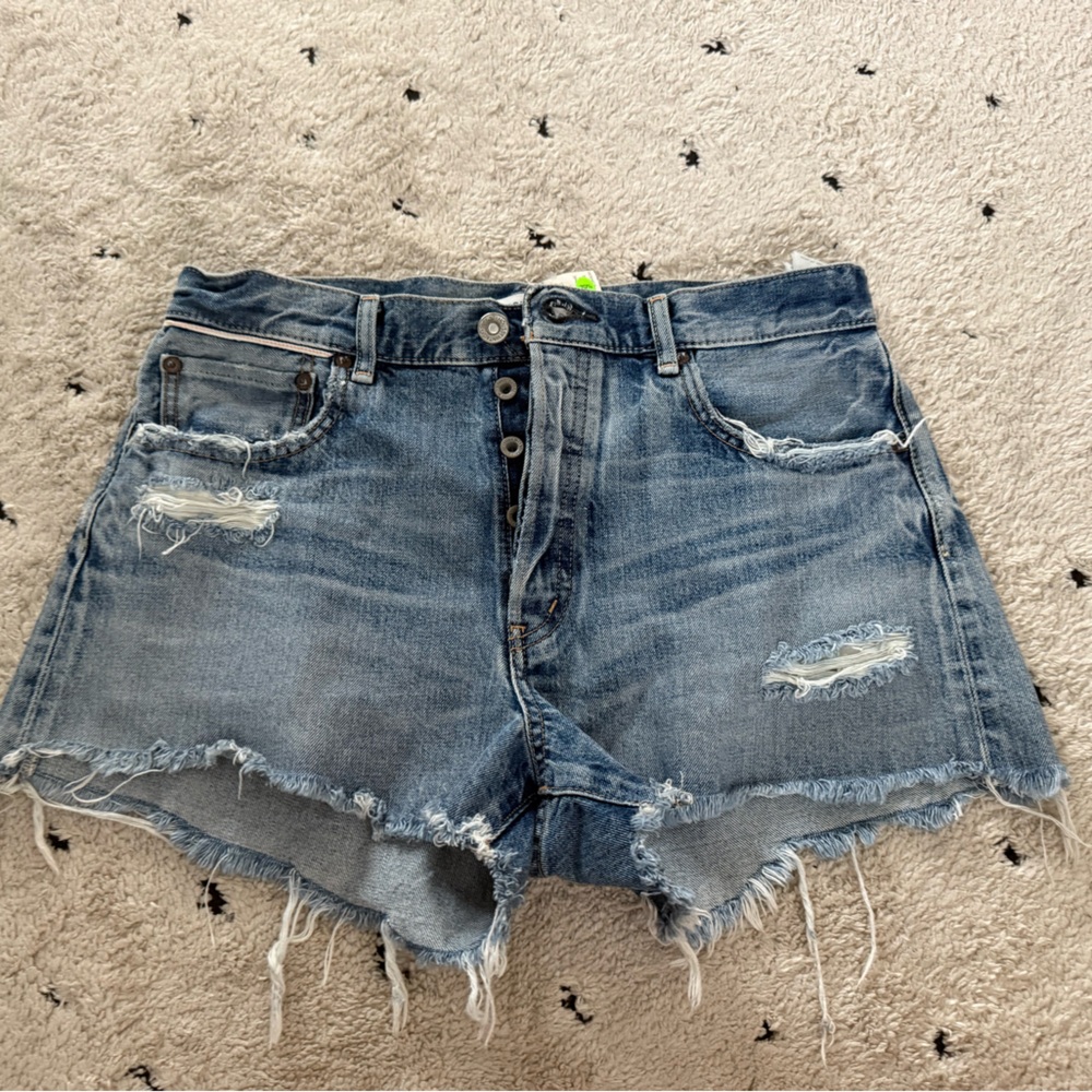 NWT Moussy Vintage distressed shorts